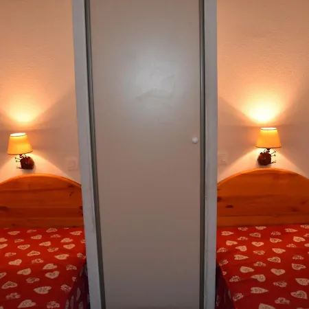 Apartment Cosy Avec Piscine, Proche Centre Et Telepherique - 4 Pers. - Fr-1-464-165